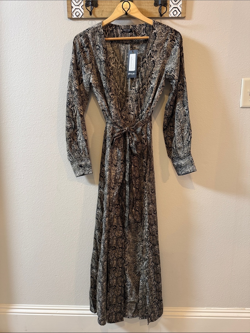 NWT US 4 Nasty Gal Brown and Black Snake-Print Wrap Maxi Beach Dress!